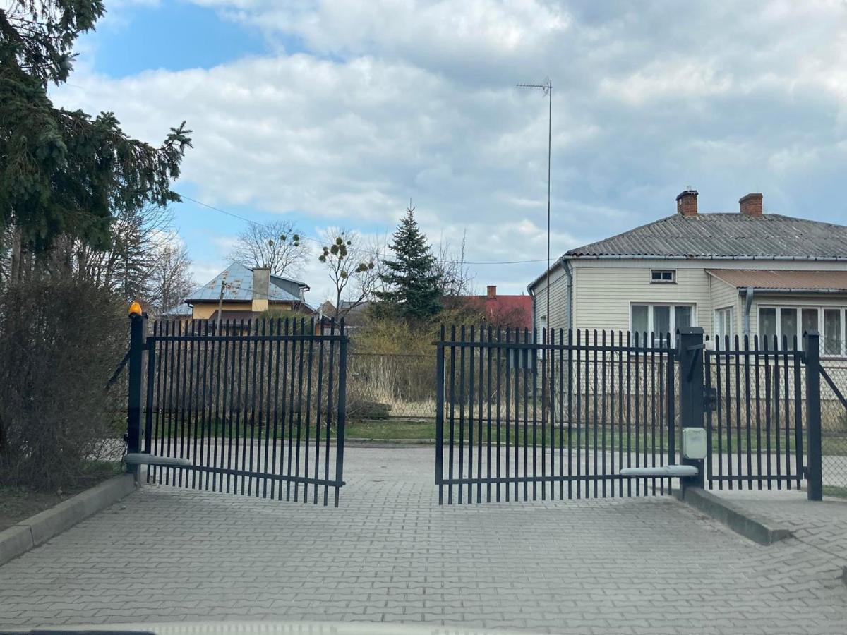 Miodowa 9 *