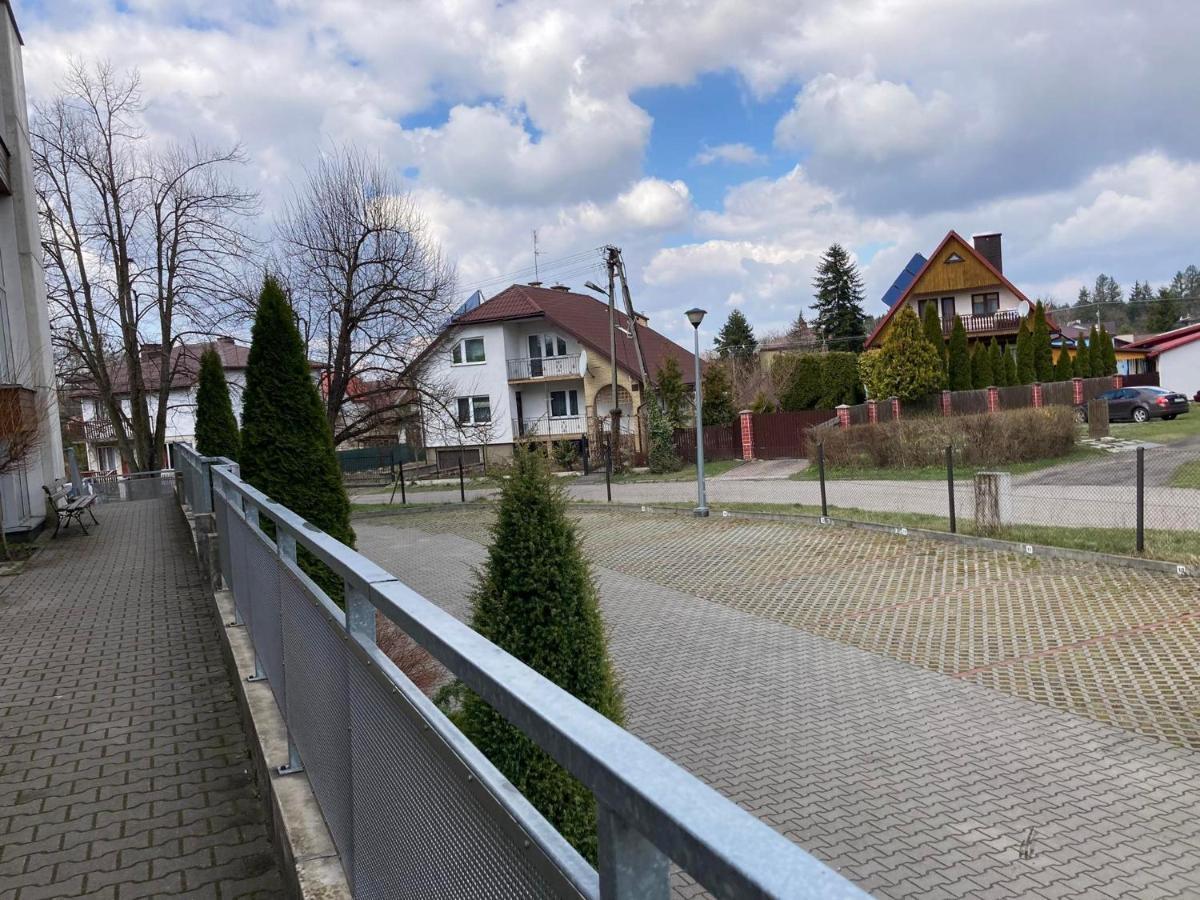 Apartment Miodowa 9 *